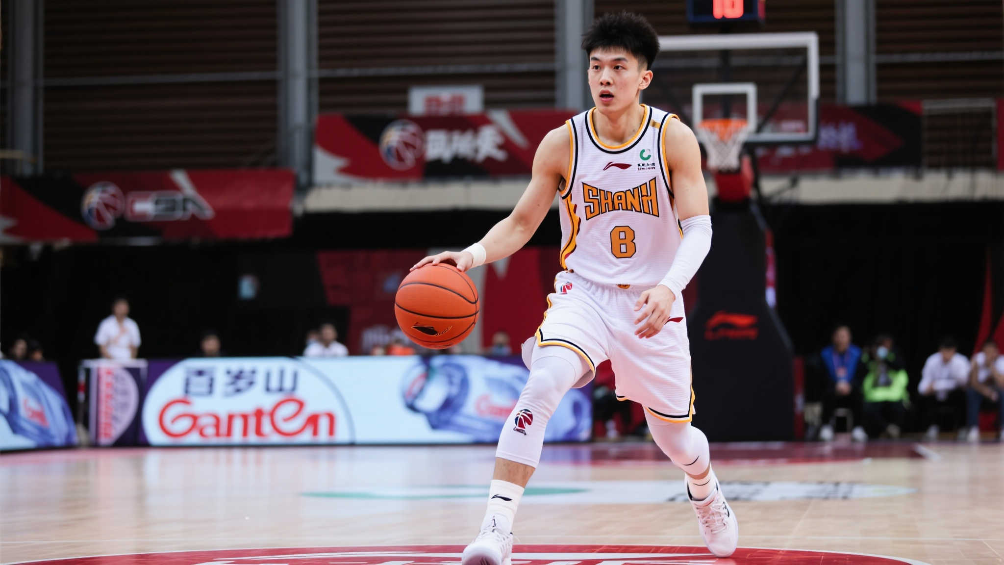 徐杰陈国豪互换内幕披露！北控追加支付800万给广东宏远，但朱总仍不满意